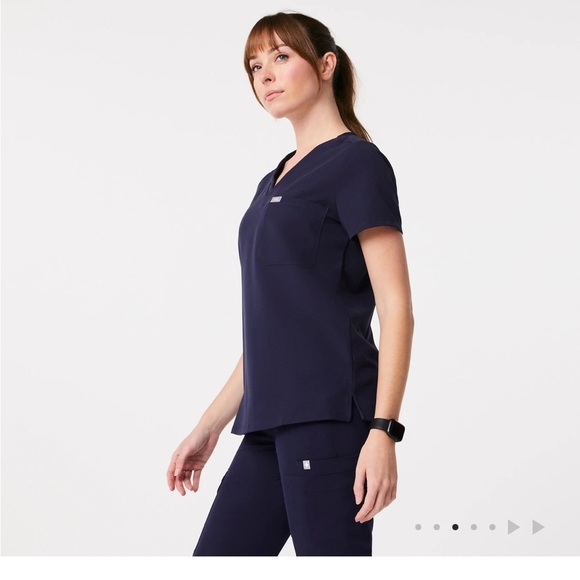 Figs Technical Collection Catarina Navy Blue One Scrub Top Size L - Picture 5 of 14